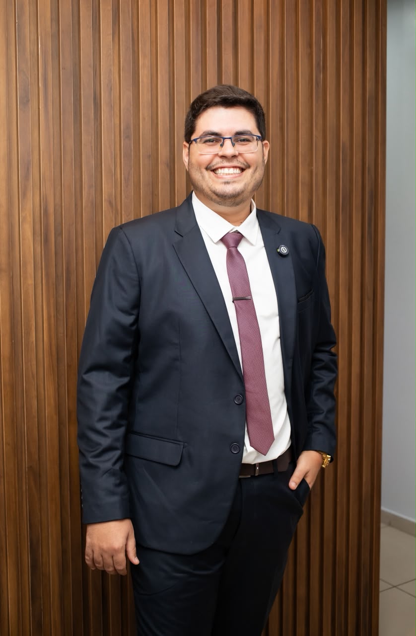 Dr. Fernando Geyer — Advogado